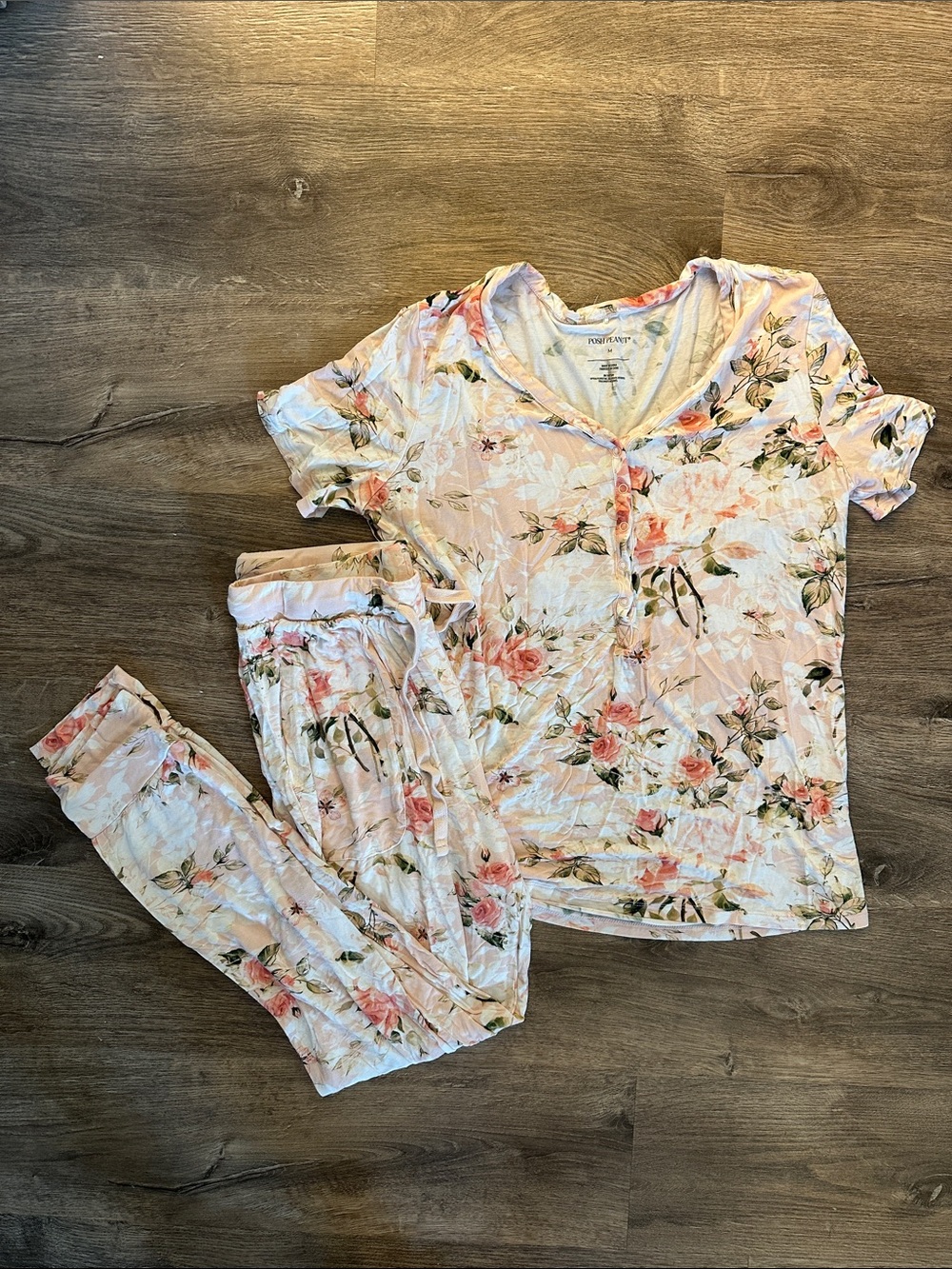 Posh Peanut Women’s vintage pink rose Short Sleeve Pajama Set Medium 4-6